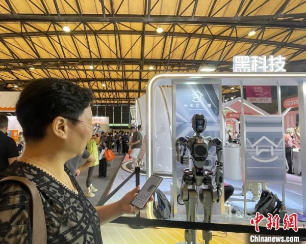 实盘配资之家网 2025上海老博会开幕 勾勒 “养老未来图景”